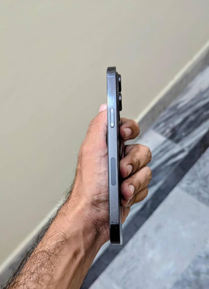 Apple iPhone 14 Pro Max 8