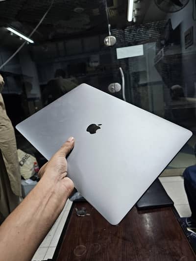 Macbook 2019 (A2141) Dead parts Available