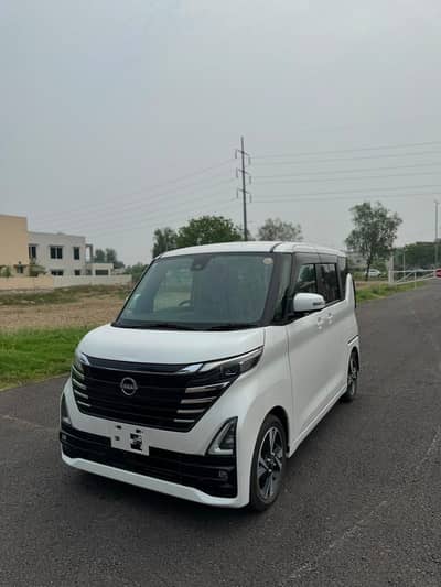 Nissan Roox 2023
