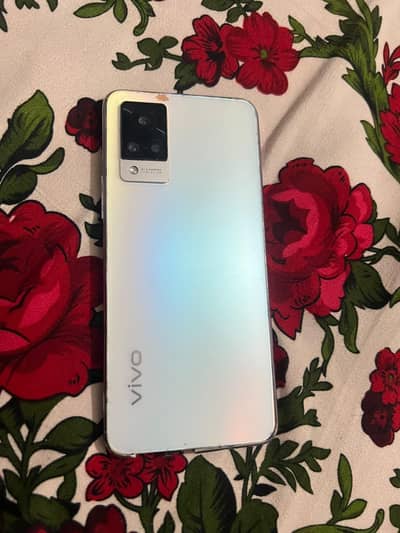 Vivo V21