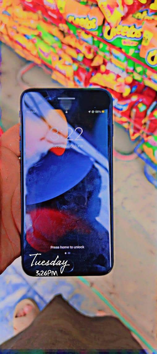 Apple iPhone 7 Plus 0