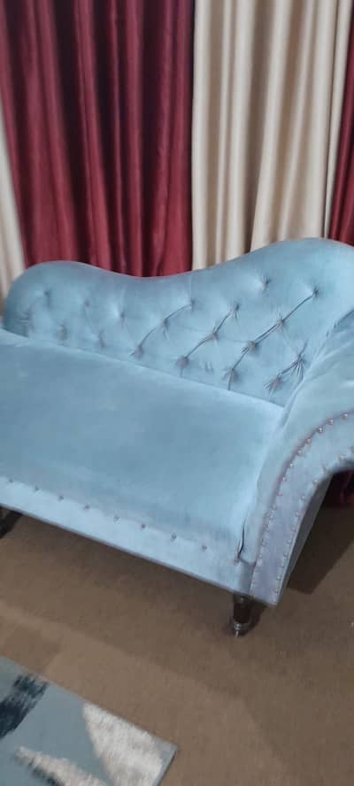 Dewan Grey Color