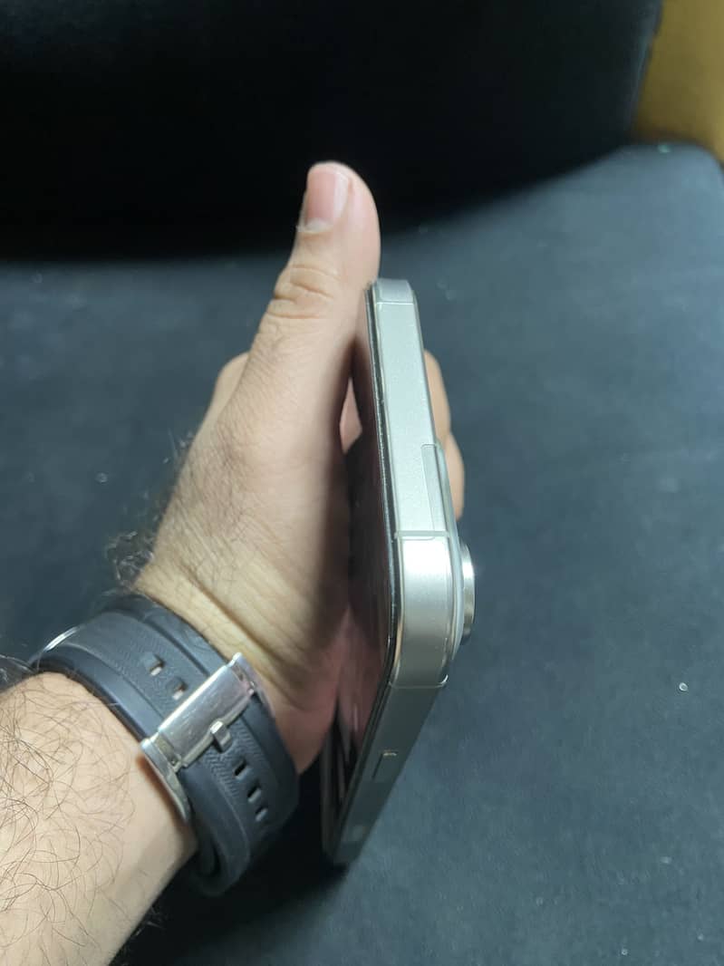 Iphone 16 pro max 2