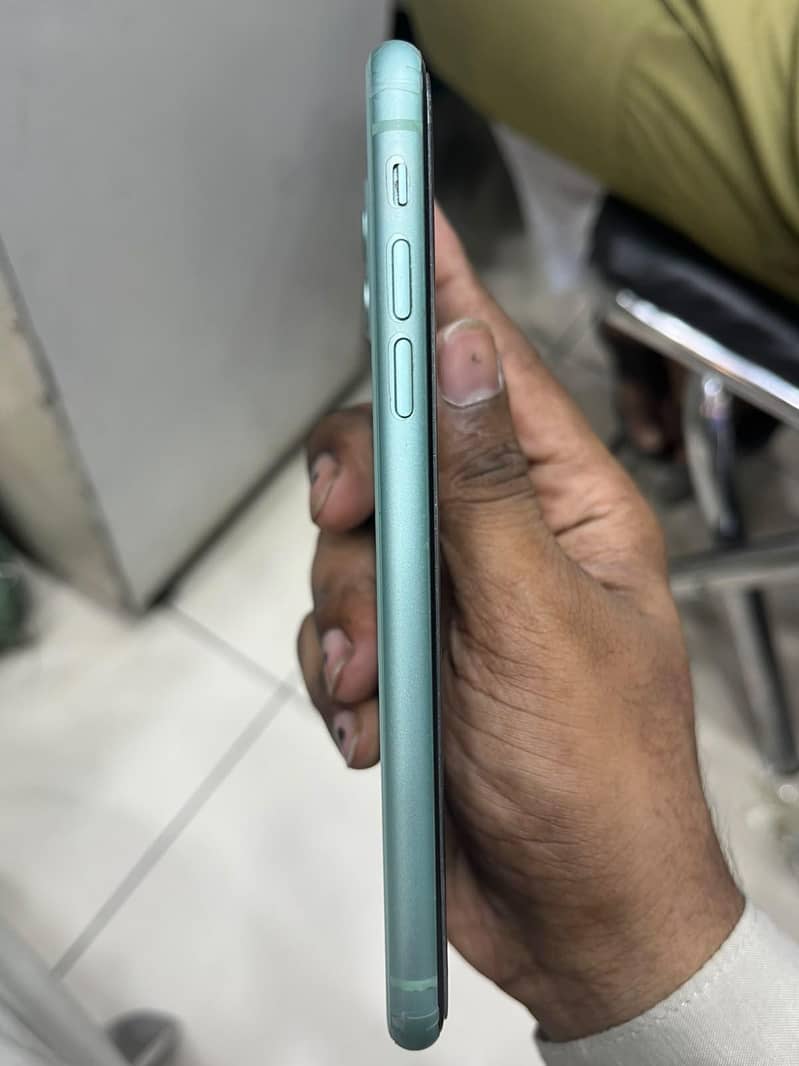 Apple iPhone 11 2