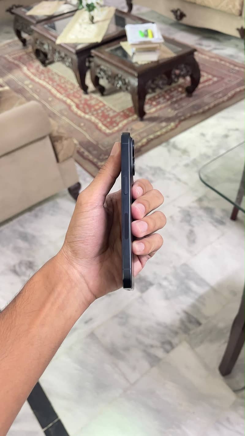 Apple iPhone 15 Pro 7