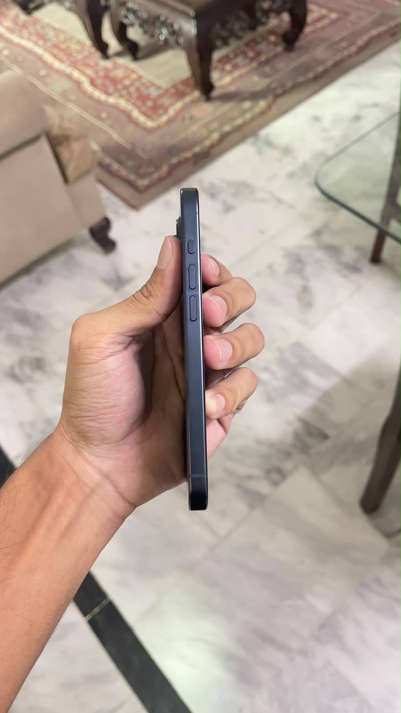 Apple iPhone 15 Pro 8