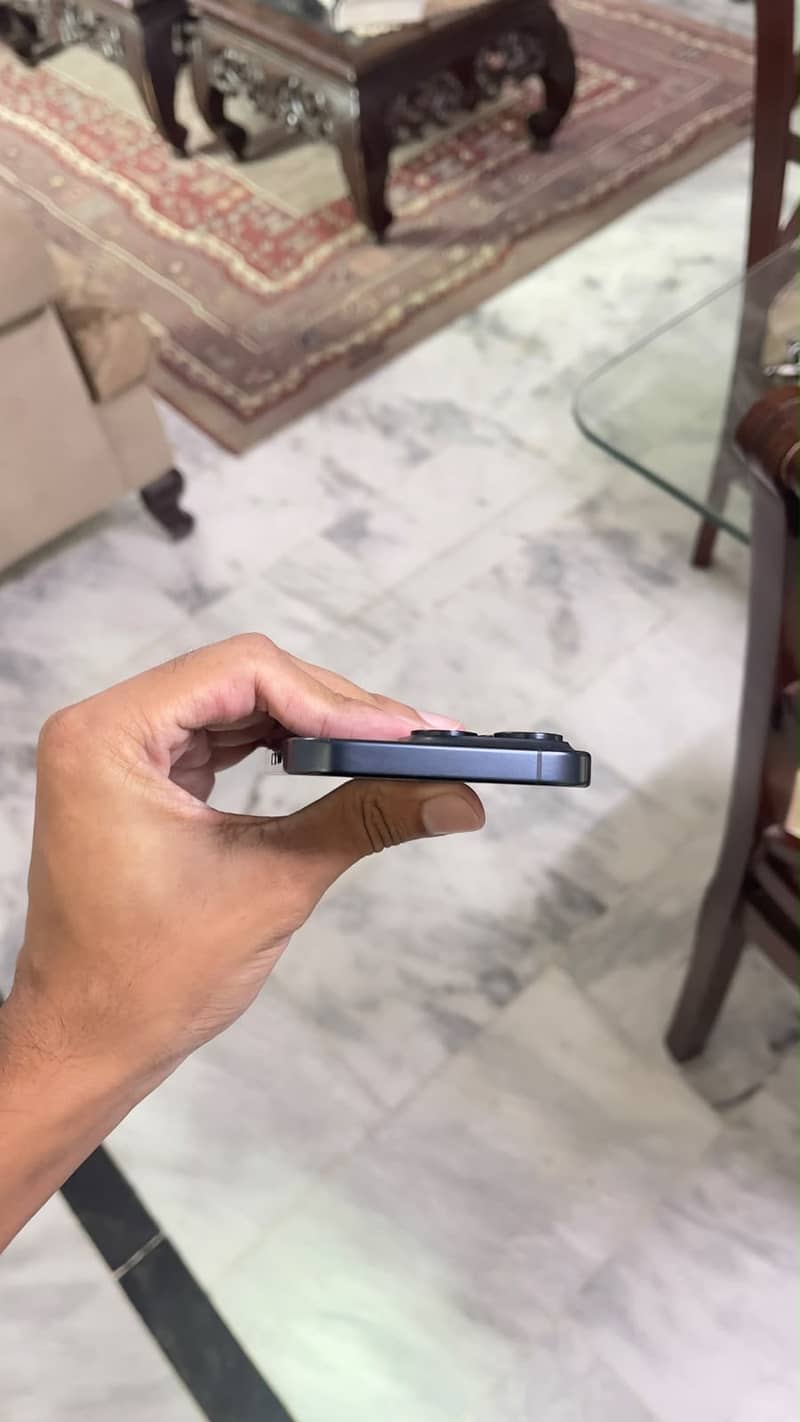 Apple iPhone 15 Pro 9