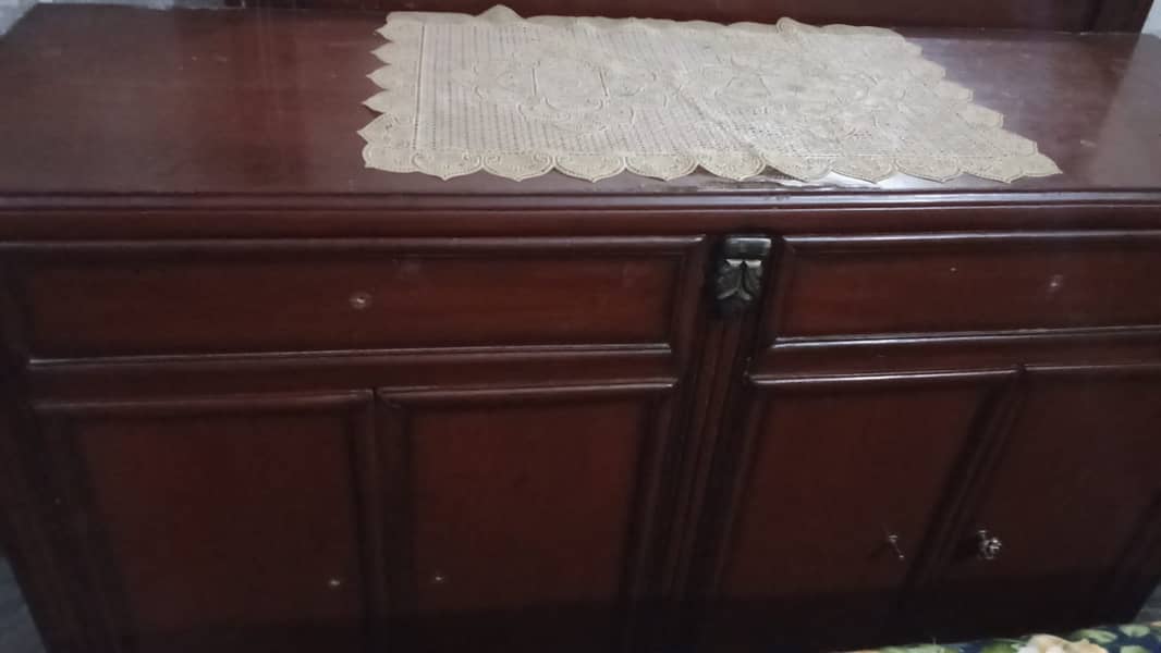 Double bed with side tables 2