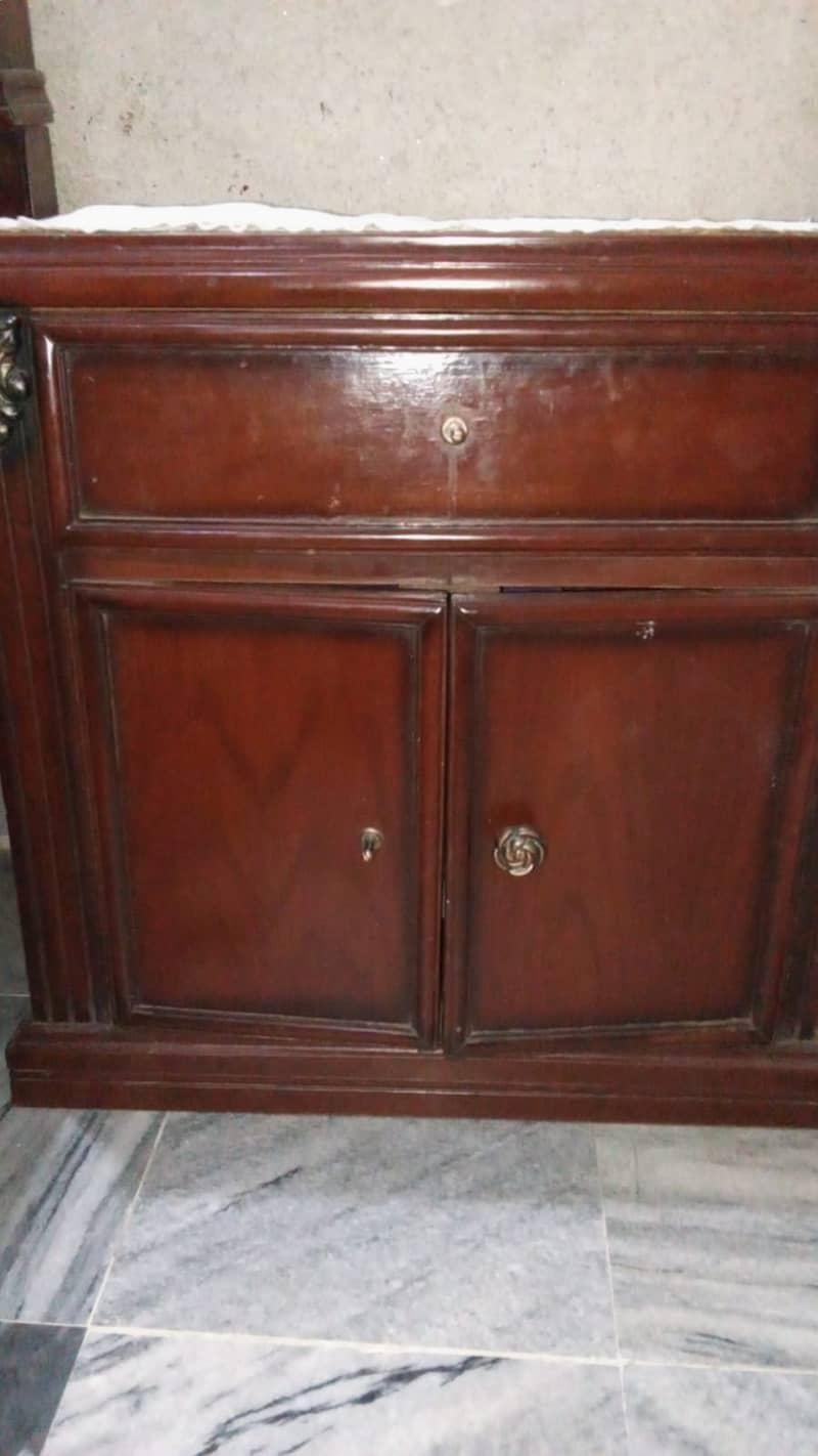 Double bed with side tables 5