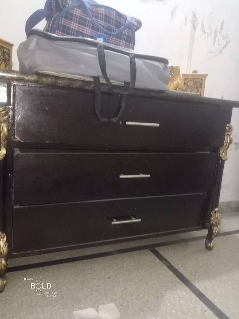 bed side table 0