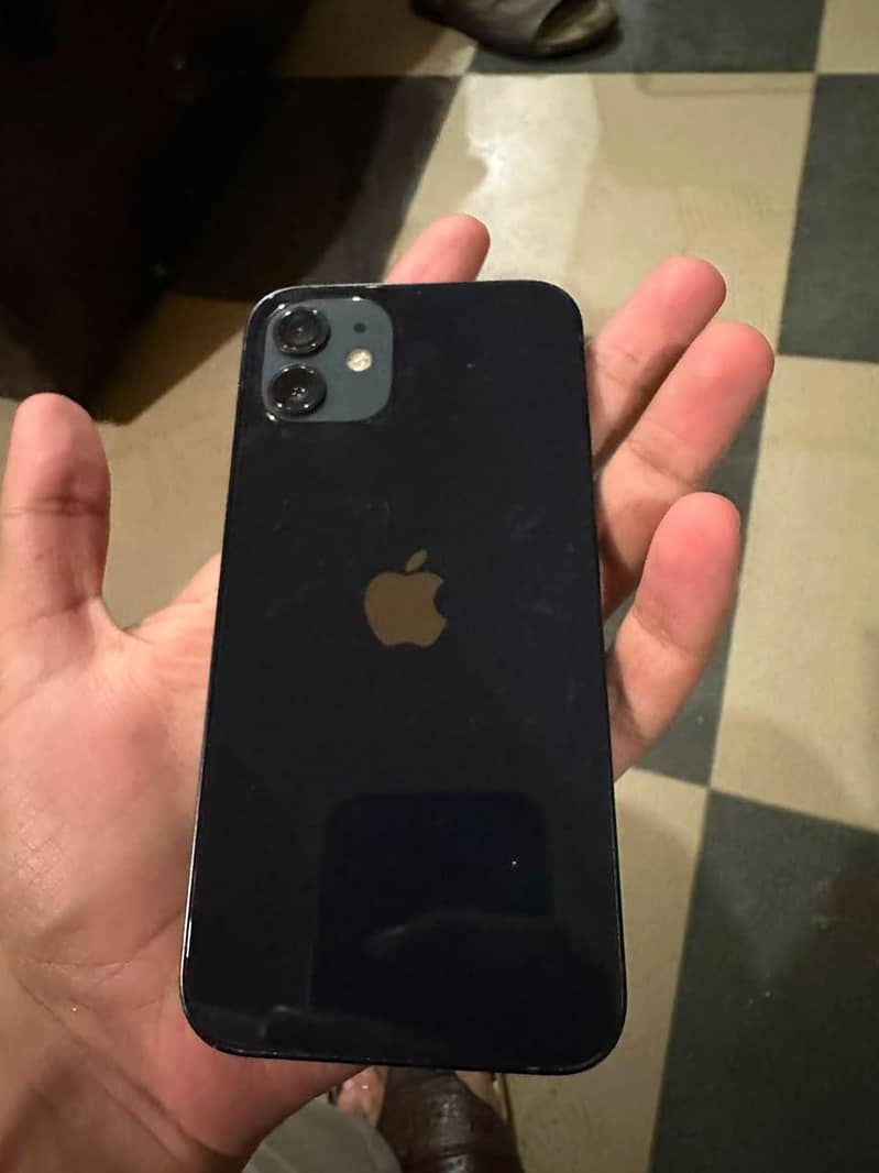 Apple iPhone 12 1