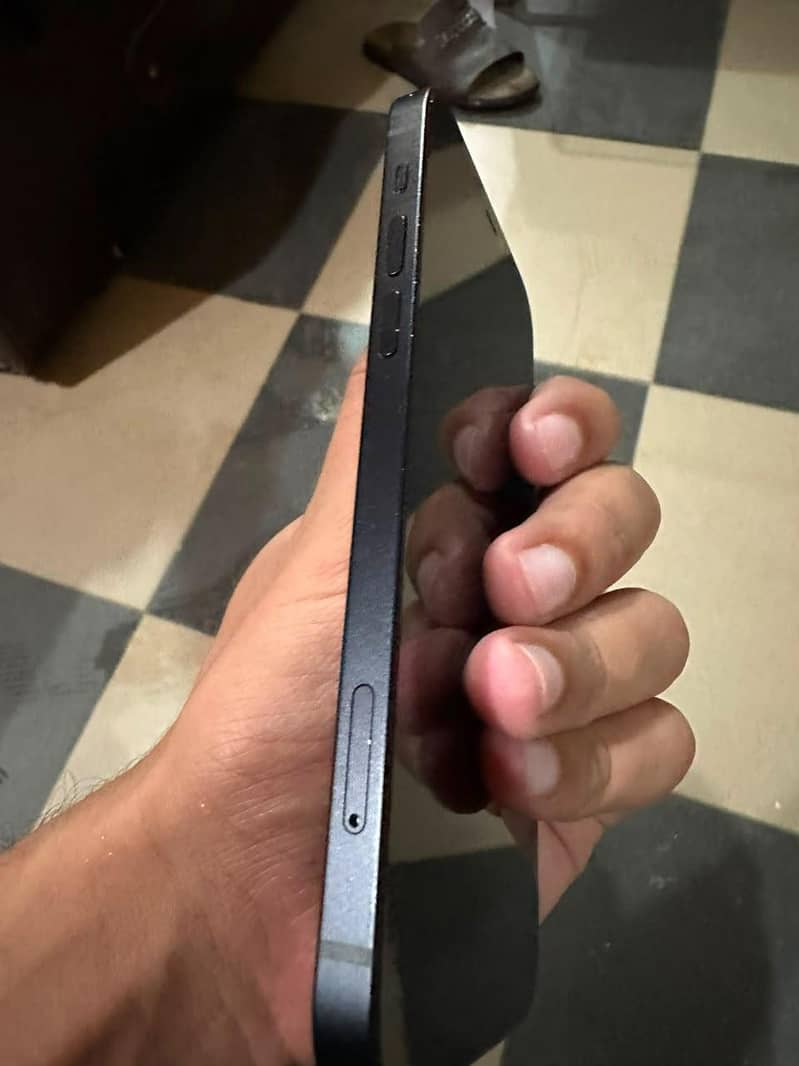 Apple iPhone 12 2