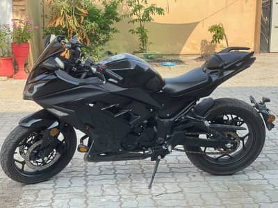 Kawasaki Ninja 250cc | Punjab Registered | Showroom Condition, Low KM
