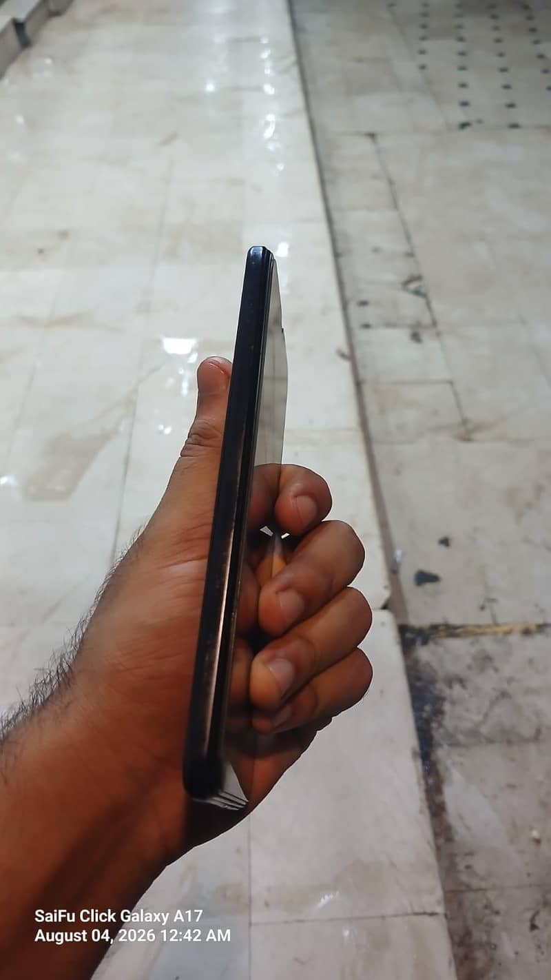 Vivo V21 4