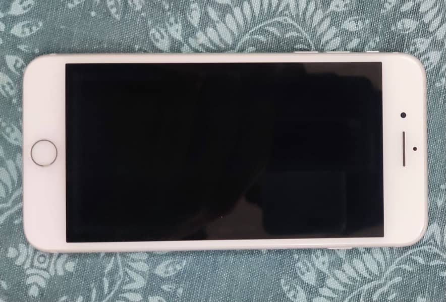 Apple iPhone 7 Plus 1