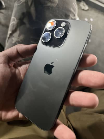 Apple iPhone 16 Pro