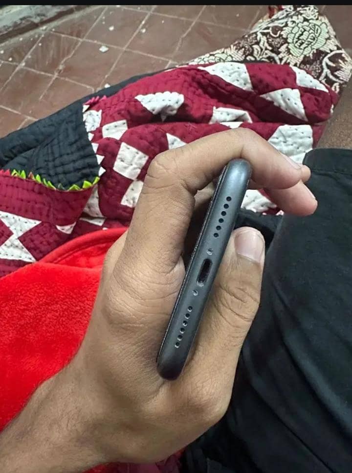 Apple iPhone 11 1