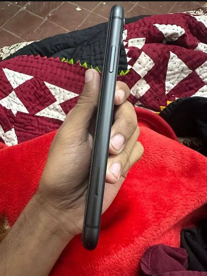 Apple iPhone 11 2