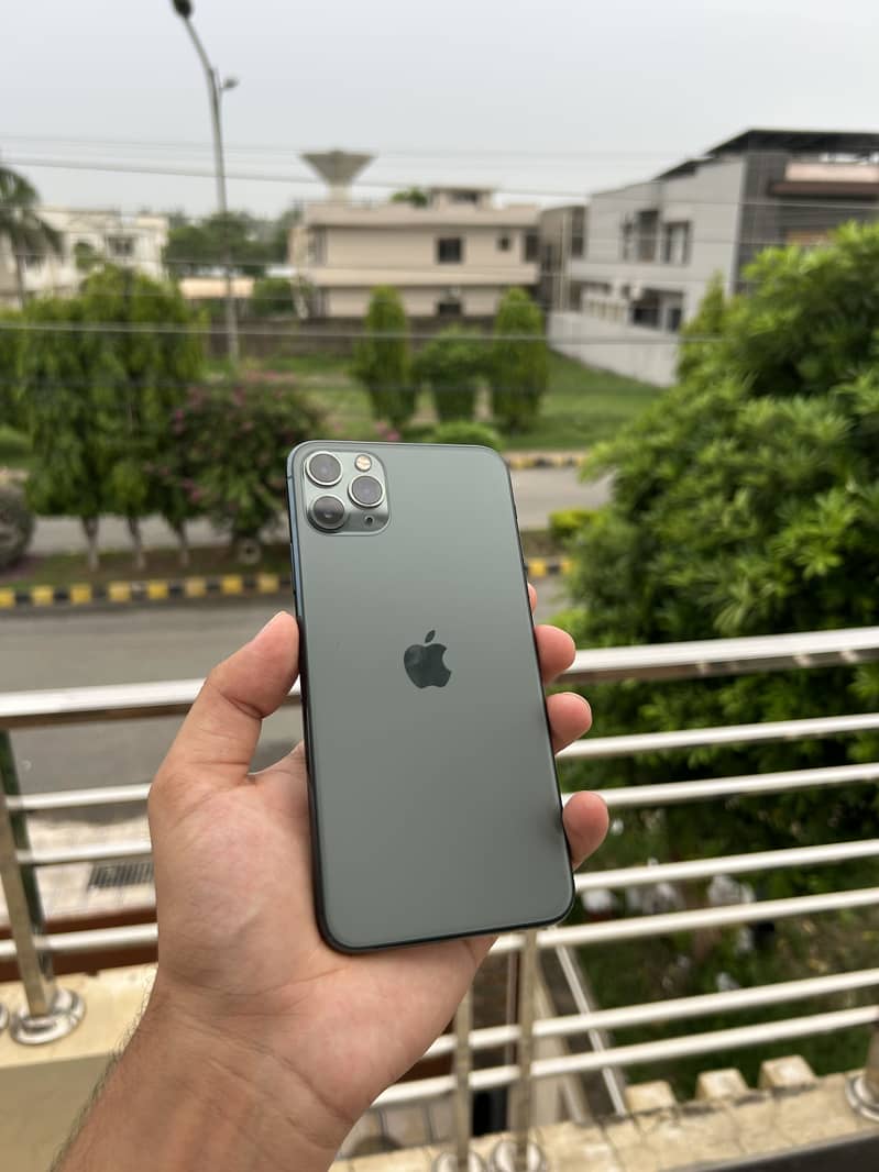 Apple iPhone 11 Pro Max 0