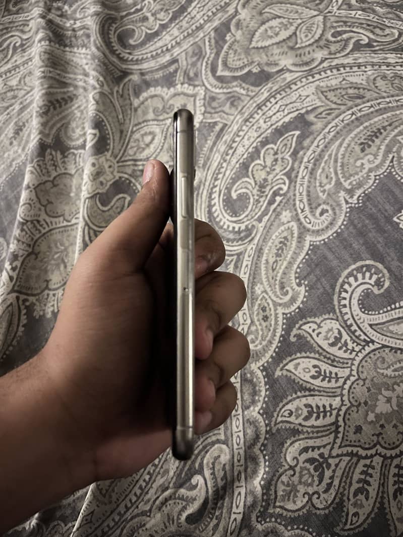 Apple iPhone X 0