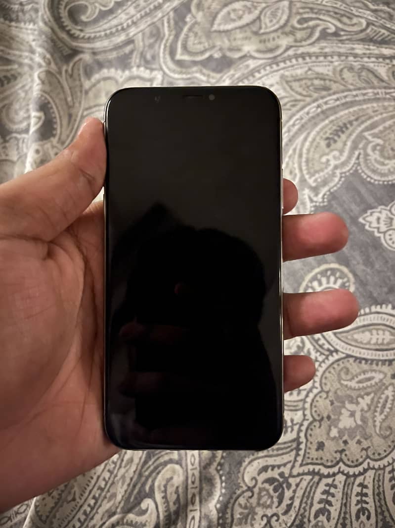 Apple iPhone X 3