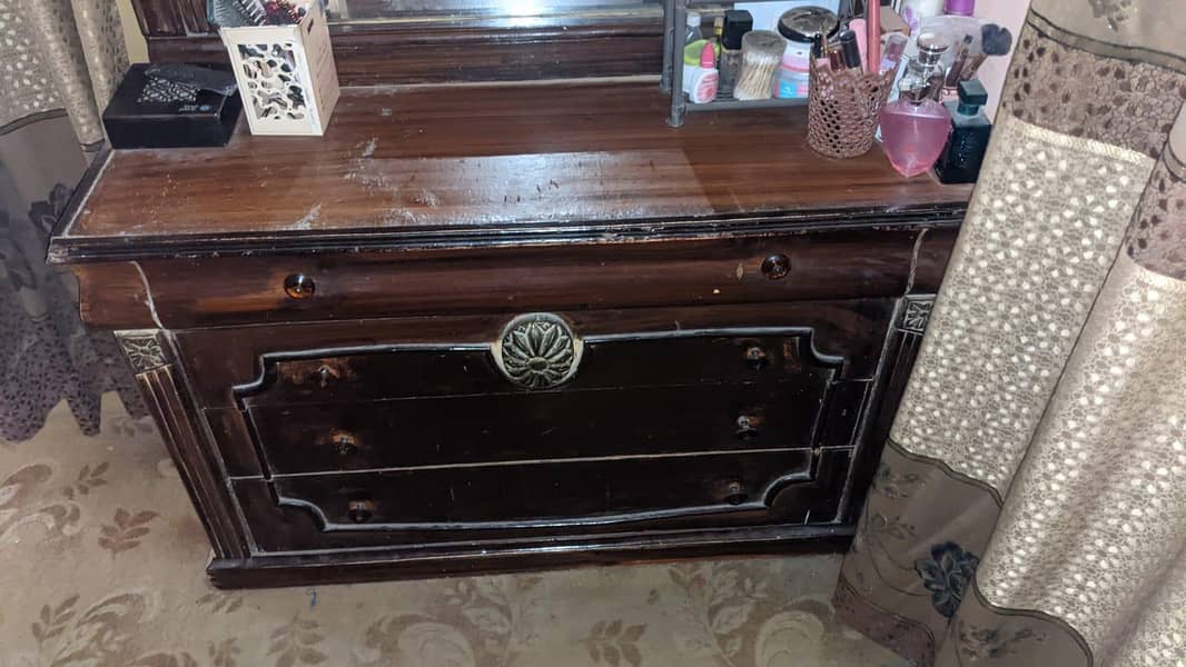 Dressing table 1