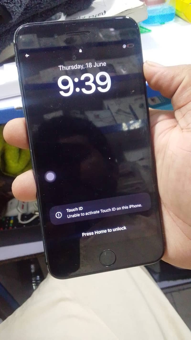 Apple iPhone 8 Plus 0