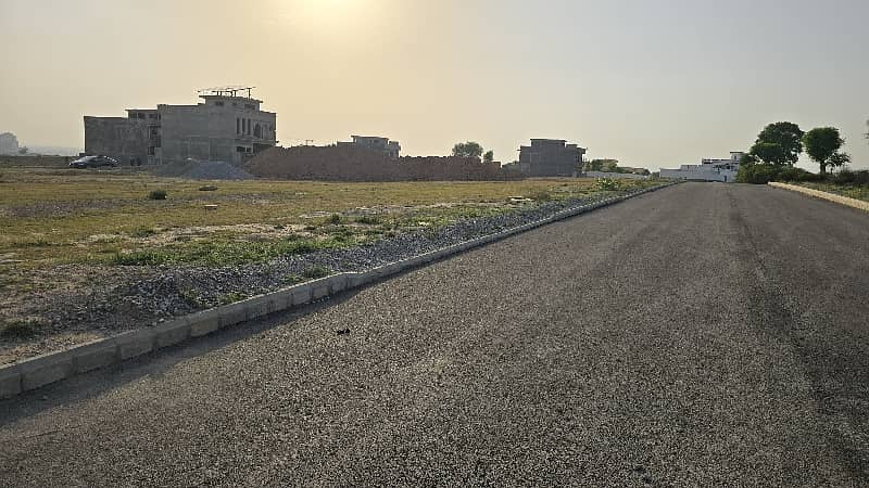 5 Marla Corner Ready To Construct Plot 7
