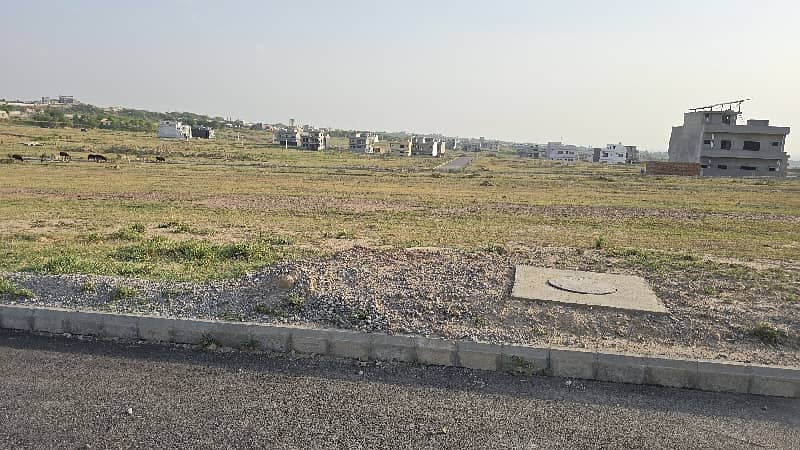 5 Marla Corner Ready To Construct Plot 8
