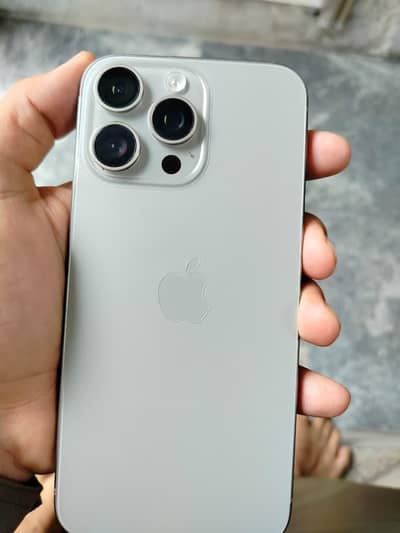 Apple iPhone 15 Pro Max (J-V) scratch less phone