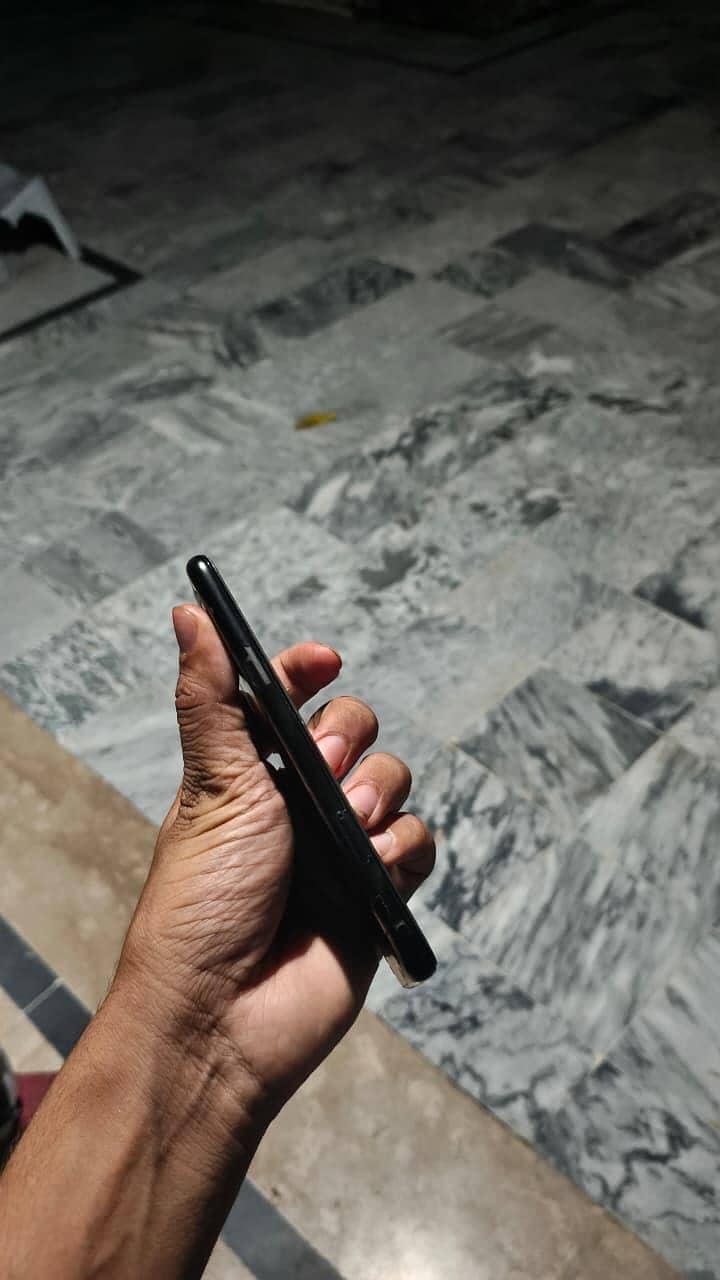 Google Pixel 4a 3