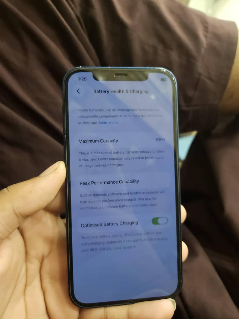 Apple iPhone 12 4