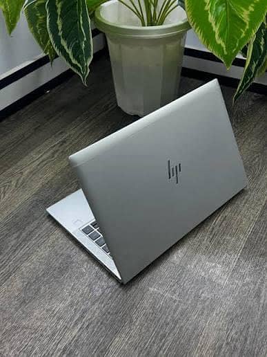 condition aese jese box pack pics clear nhi hy laptop Dabba pack hi sm