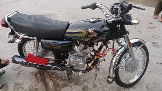 pasy zrorat parh gye is Liya arjant sell kar raha