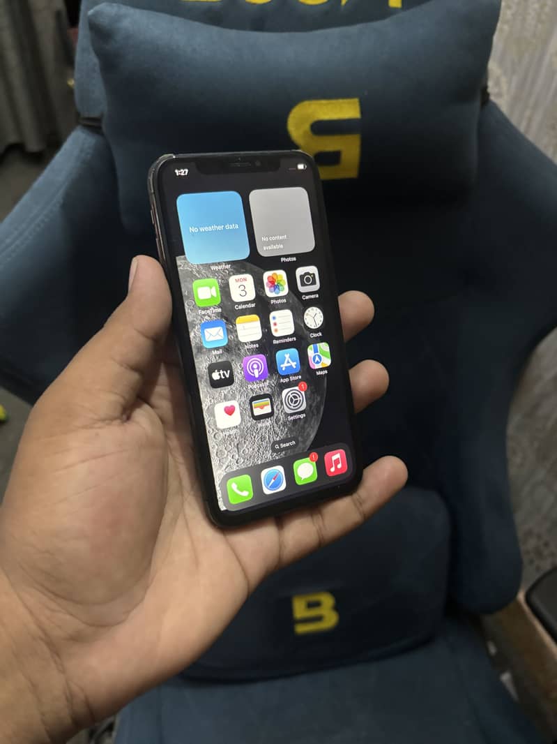 Apple iPhone X 1