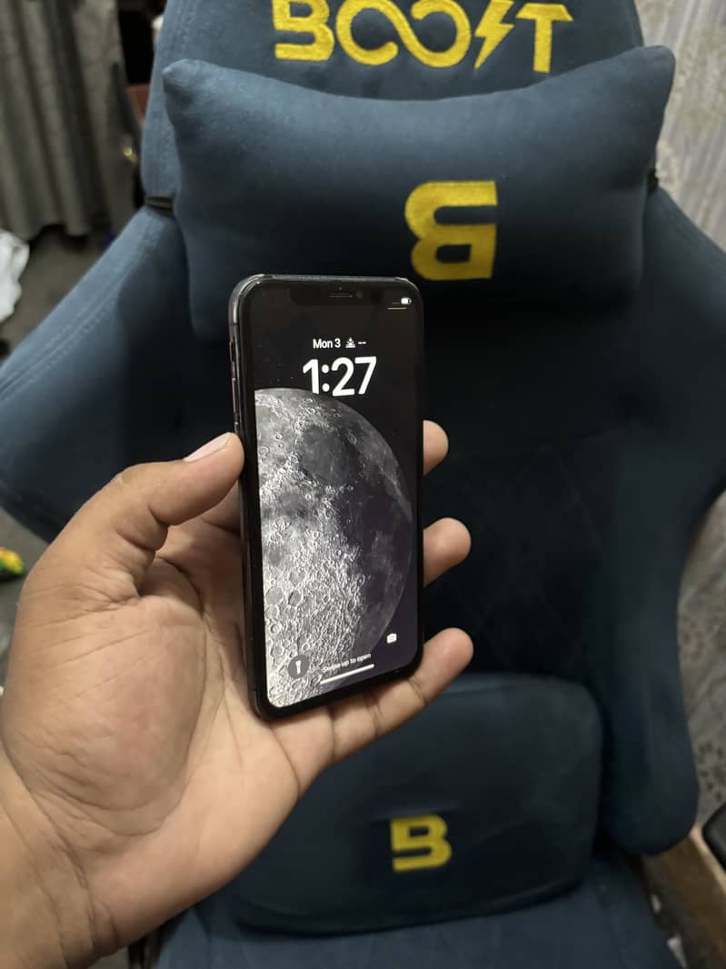 Apple iPhone X 2