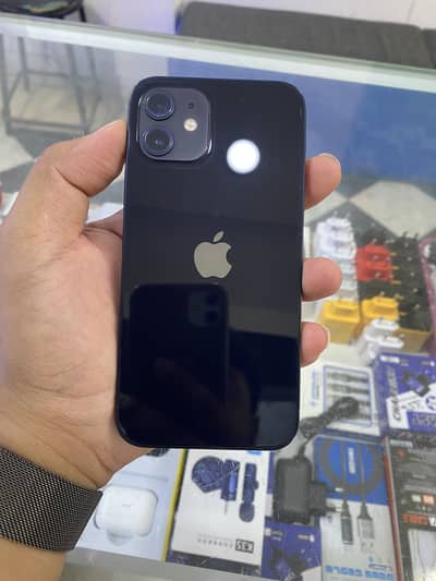 Apple iPhone 12