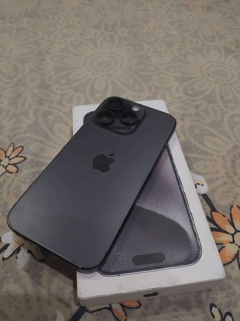 Apple iPhone 15 Pro 1