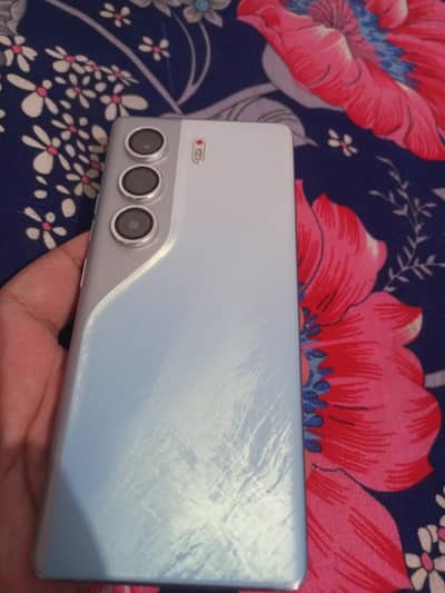Tecno CAMON 40 Pro ( CALL OR MESSAGE ME ON WHATSAPP: 03342683953 )