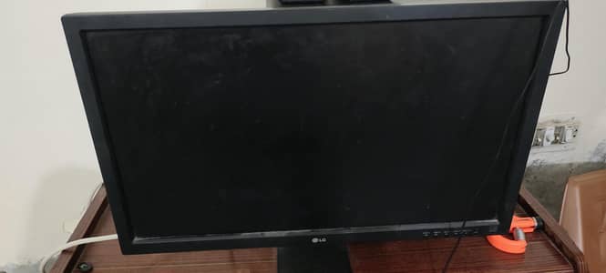 lg brand LCD // 24 inch's// 4k results