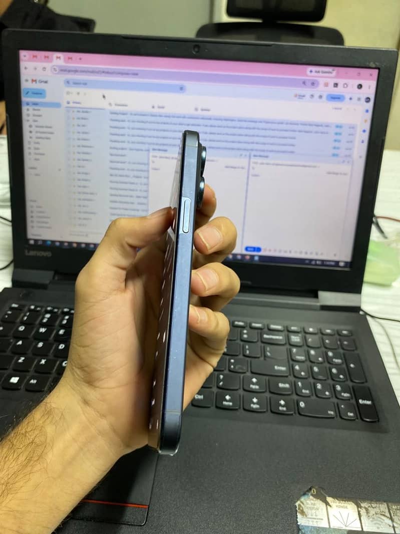 Apple iPhone 15 Pro Max 3