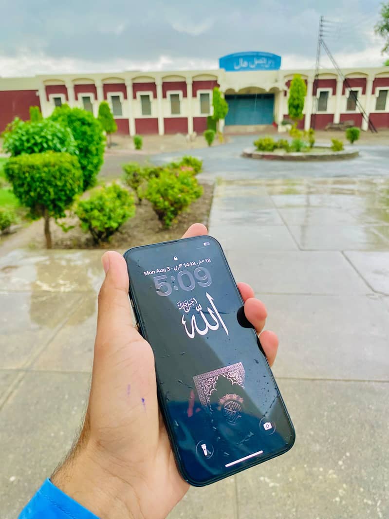 Apple iPhone 13 3