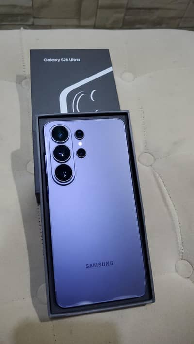 samsung s25 ultra . 12 gb ram . 256 mamory. Box opan