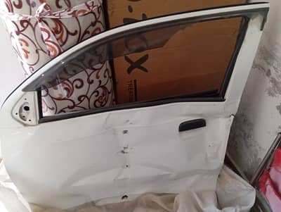 accidented alto car door