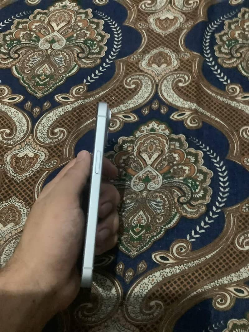 Apple iPhone 15 1