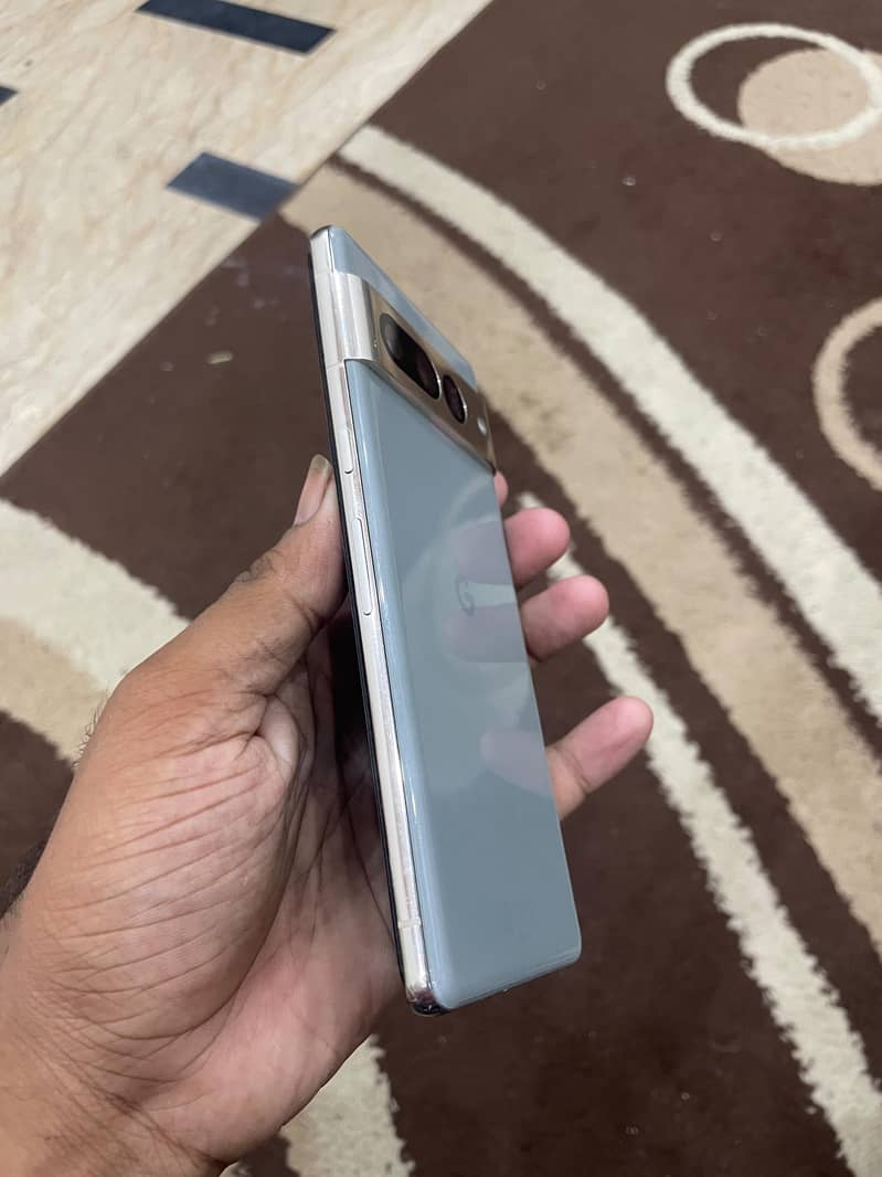 Google Pixel 7 Pro 2