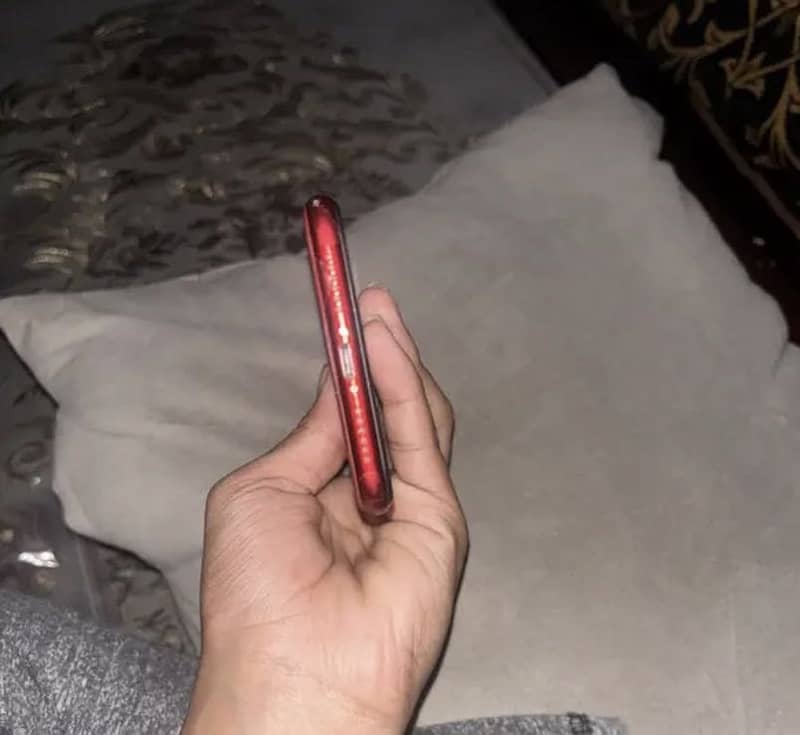 Apple iPhone 11 3