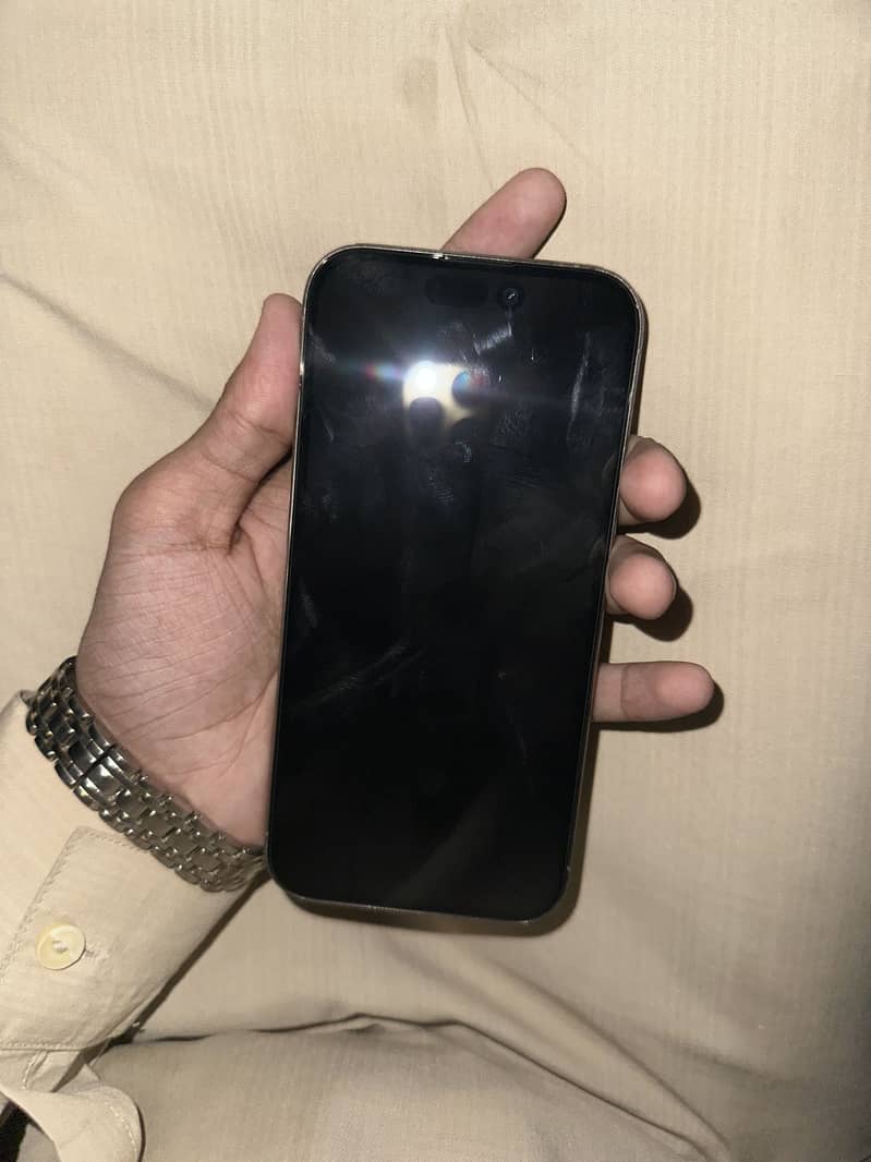 iPhone 15 Pro 4