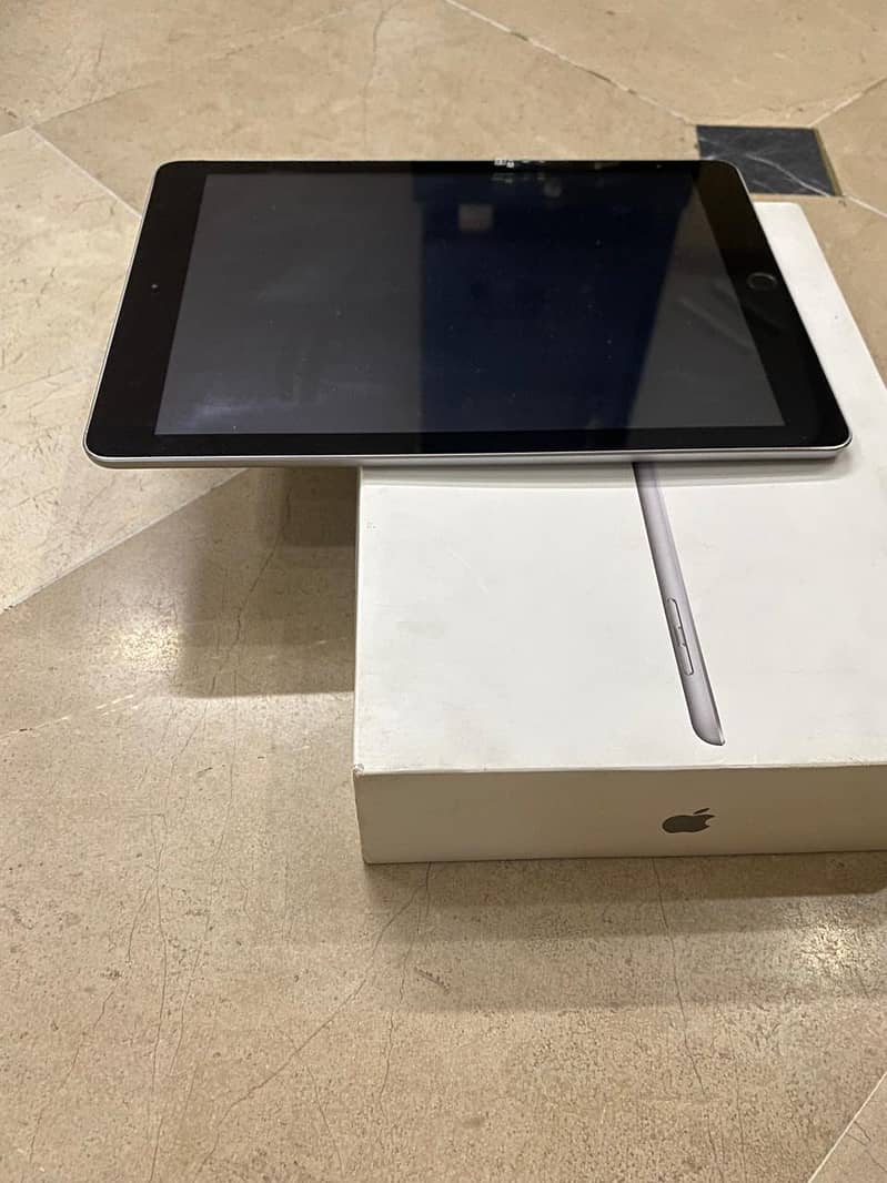 iPad 6th Gen – Original & Fully Functional 2