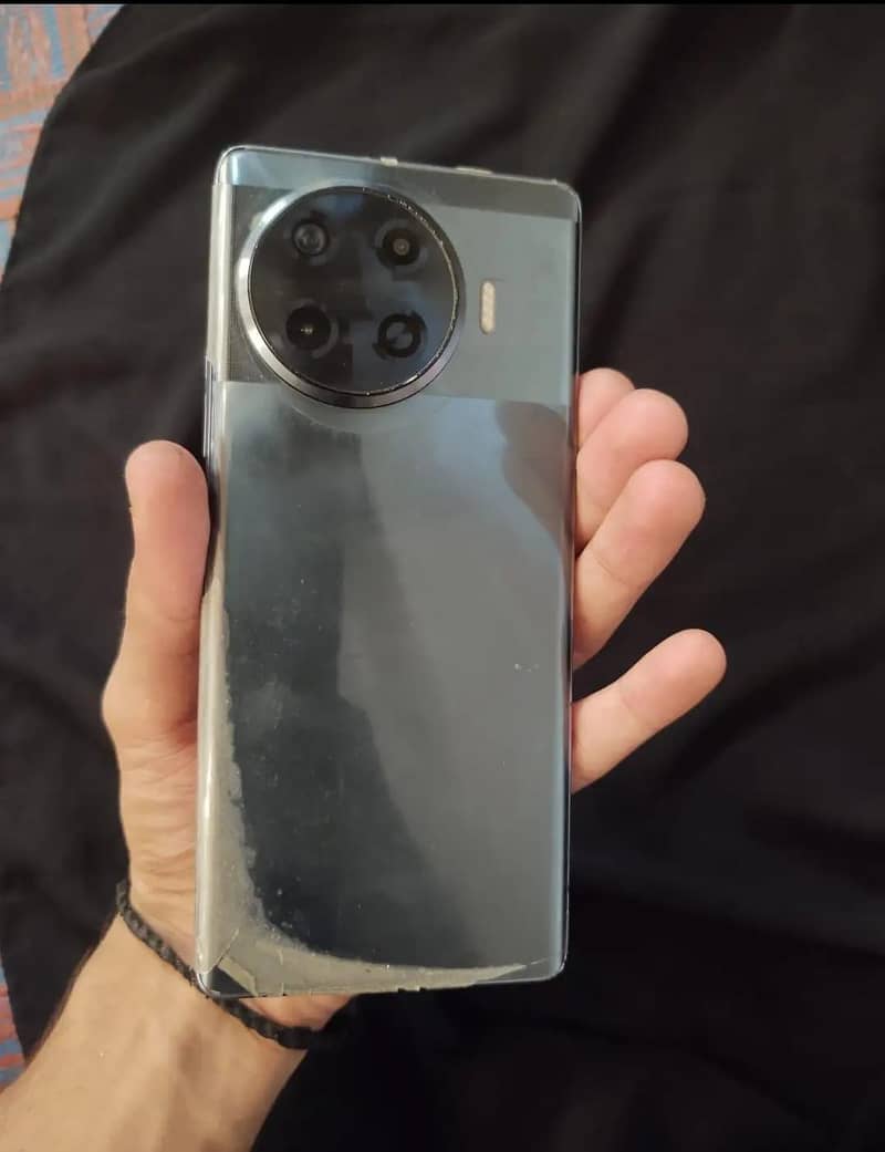 Tecno Spark 20 Pro Plus 3